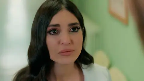 Müjgan culpabiliza a Fikret del grave estado de Fekeli: "Tú provocaste esto" Müjgan culpabiliza a Fikret del grave estado de Fekeli: "Tú provocaste esto"