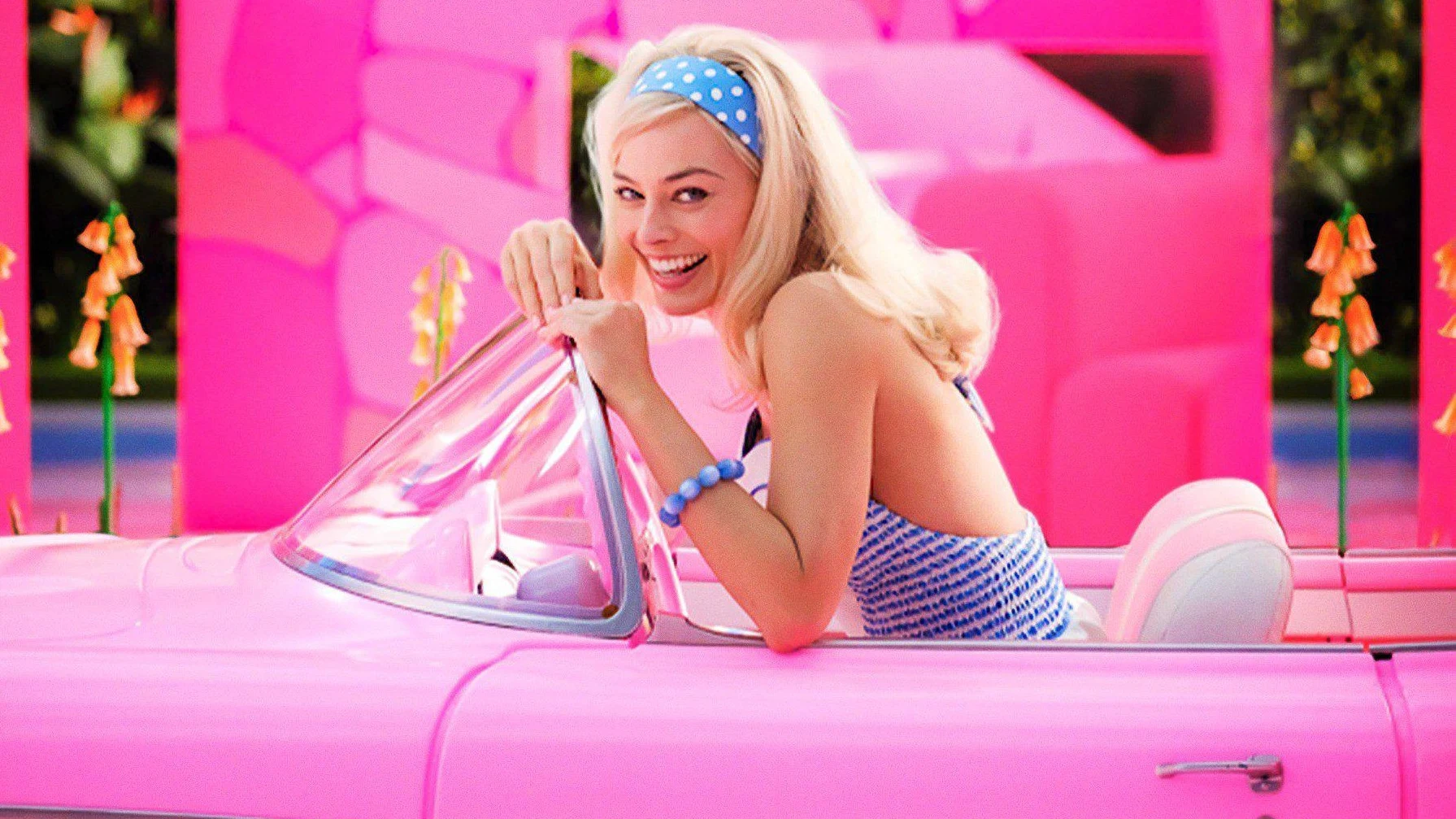 El cumpleaños a lo Barbie de Margot Robbie durante el rodaje, con sorpresa de su marido incluida El cumpleaños a lo Barbie de Margot Robbie durante el rodaje, con sorpresa de su marido incluida