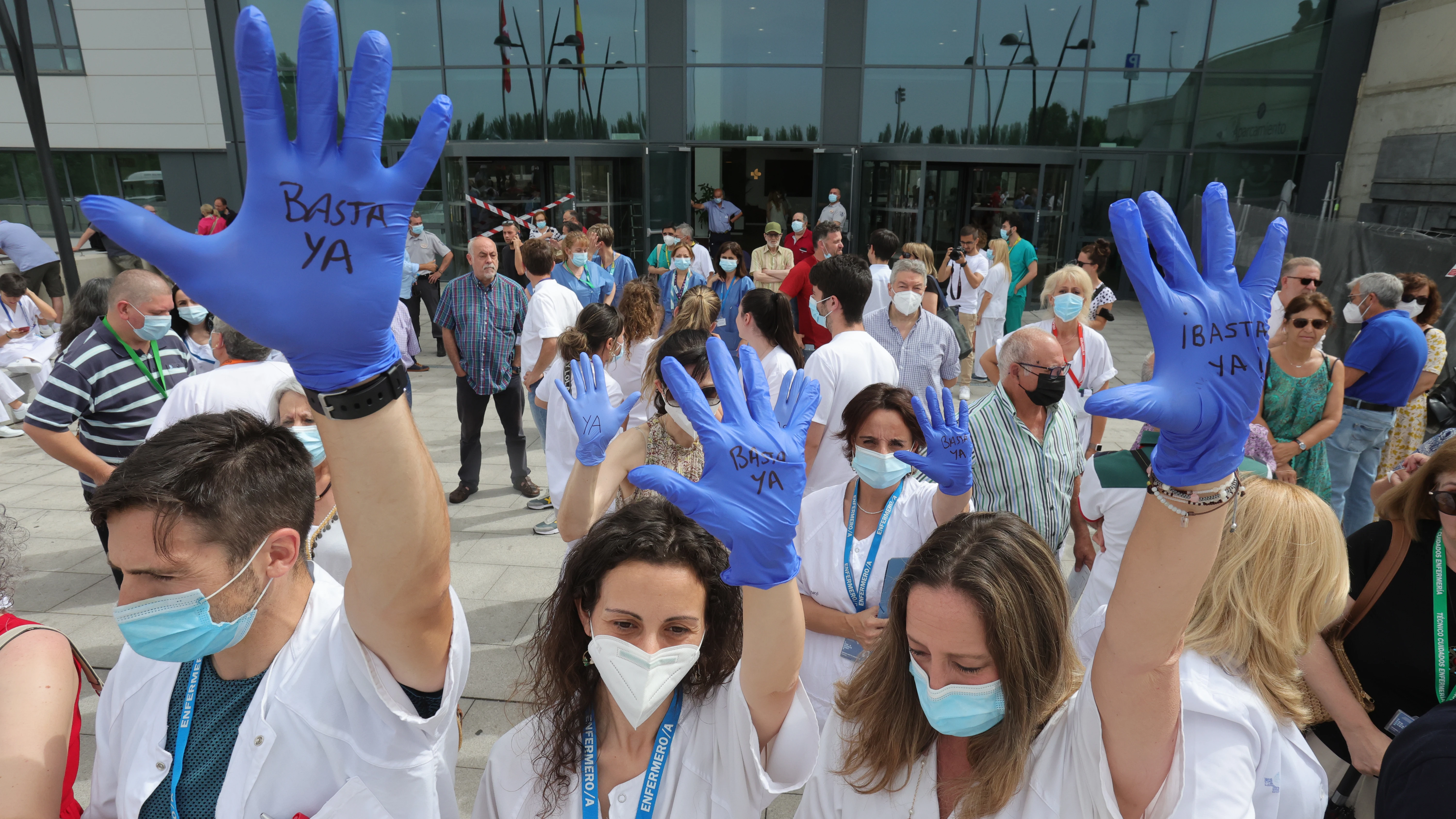 Foto de archivo de junio de 2022 de una protesta de representantes de los trabajadores del Hospital Clínico de Salamanca Foto de archivo de junio de 2022 de una protesta de representantes de los trabajadores del Hospital Clínico de Salamanca