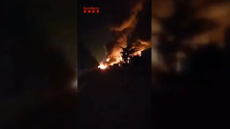 Incendio planta química en Barcelona Incendio planta química en Barcelona