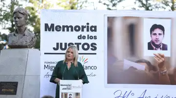 Marimar Blanco, durante el homenaje del 24 aniversario del asesinato a manos del ETA de su hermano Marimar Blanco, durante el homenaje del 24 aniversario del asesinato a manos del ETA de su hermano