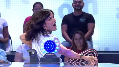 Eva Pedraza reta a Roberto Leal a un duelo de baile estilo ‘Flashdance’ 