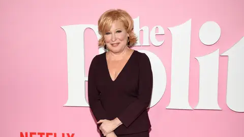 Bette Midler, acusada de tránsfoba tras su polémico tuit que recuerda al de J.K. Rowling Bette Midler, acusada de tránsfoba tras su polémico tuit que recuerda al de J.K. Rowling