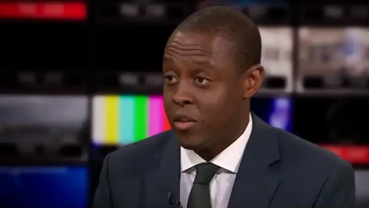Dimite Bim Afolami, vicepresidente del Partido Conservador de Reino Unido
