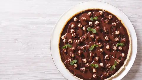 Tarta de avellanas y cacao. Tarta de avellanas y cacao.