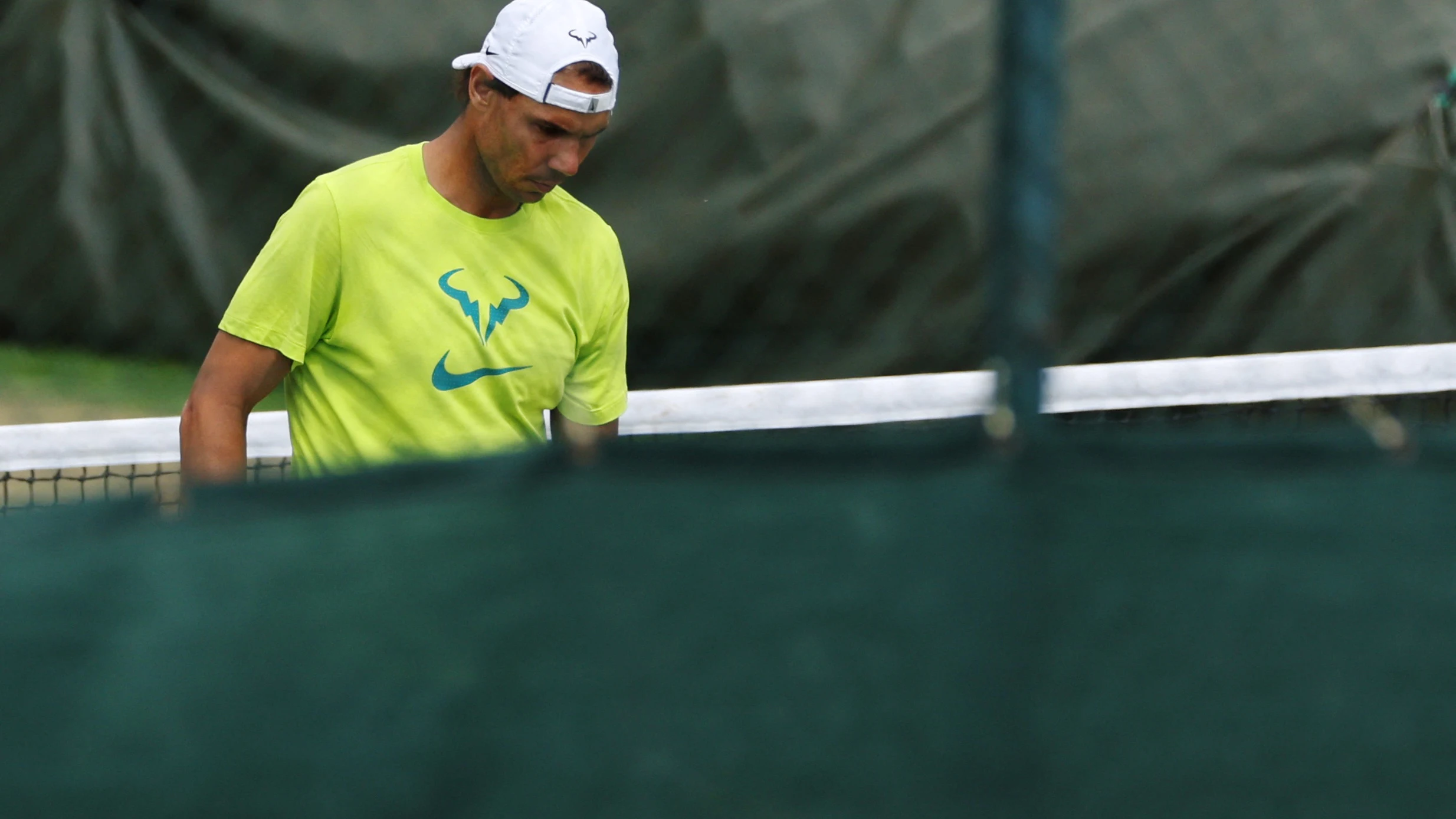 Rafa Nadal durante el entrenamiento que ha realizado este jueves en Londres Rafa Nadal durante el entrenamiento que ha realizado este jueves en Londres