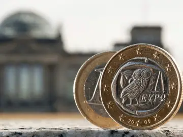 Imagen de archivo dos monedas de un euro Imagen de archivo dos monedas de un euro