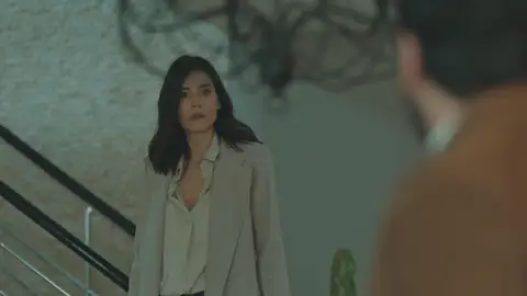 Aras desata su cólera contra Volkan: "¡Todavía tienes la foto de Asya!" Aras desata su cólera contra Volkan: "¡Todavía tienes la foto de Asya!"