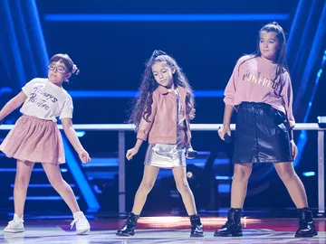 Sandra, Luna y Carla son pura ternura cantando ‘Eres tú’ en las Batallas de ‘La Voz Kids’ Sandra, Luna y Carla son pura ternura cantando ‘Eres tú’ en las Batallas de ‘La Voz Kids’