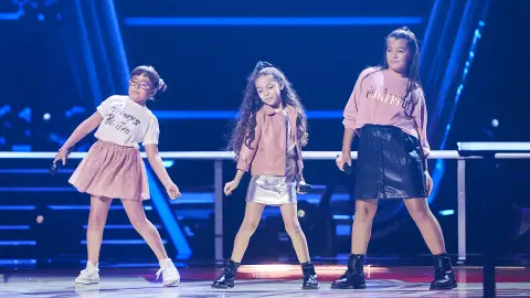 Sandra, Luna y Carla son pura ternura cantando ‘Eres tú’ en las Batallas de ‘La Voz Kids’ Sandra, Luna y Carla son pura ternura cantando ‘Eres tú’ en las Batallas de ‘La Voz Kids’