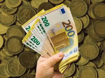 Dinero Dinero