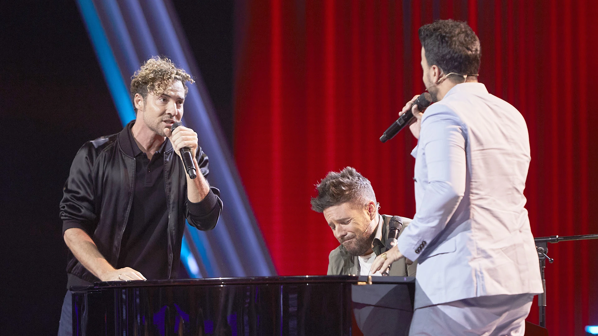 La emocionante improvisaci&oacute;n de &lsquo;Aqu&iacute; estoy yo&rsquo; con David Bisbal, Luis Fonsi y Pablo L&oacute;pez 