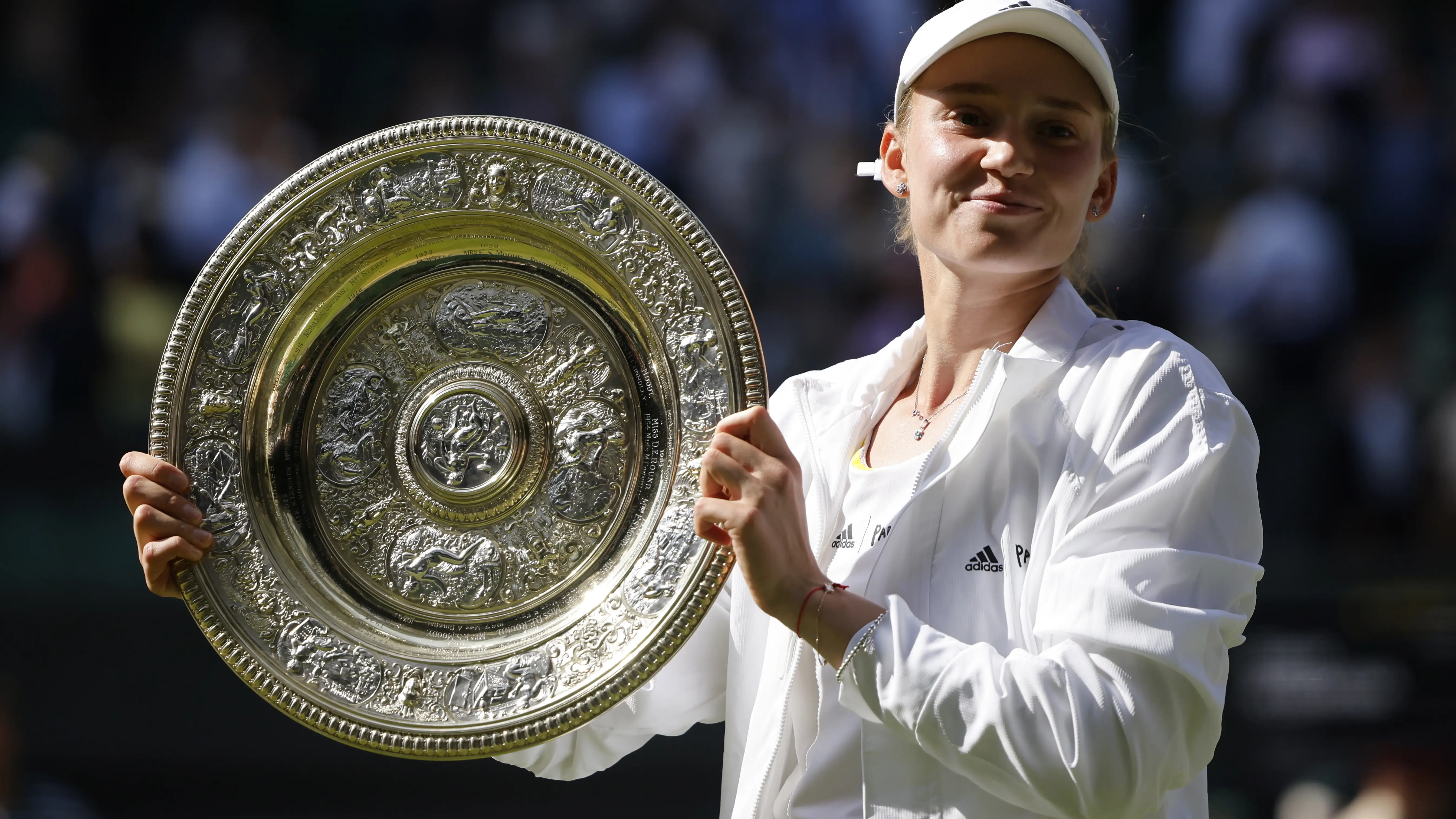La kazaja y nacida en Mosc&uacute;, Elena Rybakina, campeona de Wimbledon