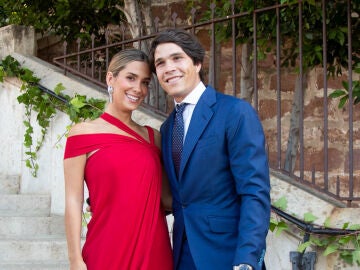 María Pombo y Pablo Castellanos en la boda de Teresa Andrés