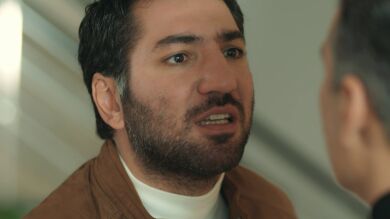 Aras, fuera de sí, se enfrenta a Volkan tras descubrir que sigue obsesionado con Asya