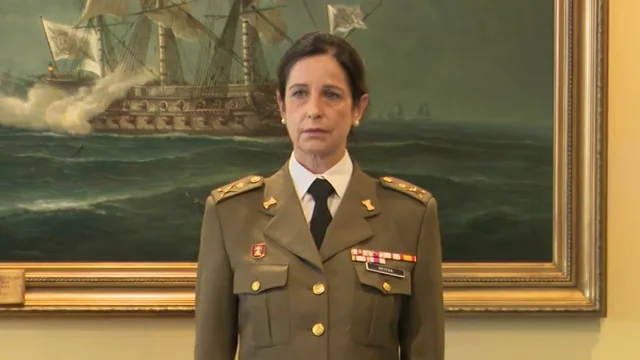 Primera mujer en el ej&eacute;rcito con rango de general
