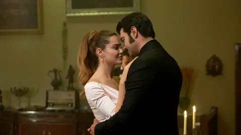 Demir y Züleyha historia de amor de 'Tierra Amarga' Demir y Züleyha historia de amor de 'Tierra Amarga'