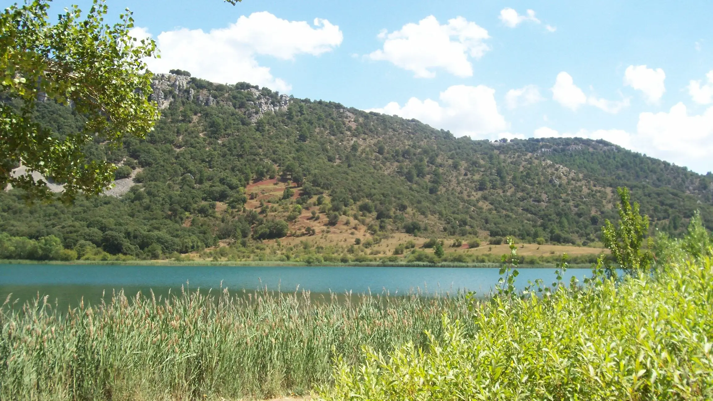 Laguna de El Tobar, una de las playas continentales en Espa&ntilde;a