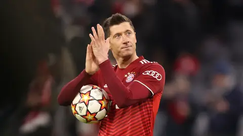 Lewandowski se despide de sus compañeros y su fichaje por el Barça es inminente Lewandowski se despide de sus compañeros y su fichaje por el Barça es inminente
