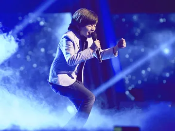 Emilio Díaz realiza la versión más tierna de ‘Noches de bohemia’ en la Semifinal Emilio Díaz realiza la versión más tierna de ‘Noches de bohemia’ en la Semifinal