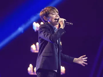 Pol Calvo, una auténtica estrella versionando el tema de la película Flashdance en la Semifinal Pol Calvo, una auténtica estrella versionando el tema de la película Flashdance en la Semifinal