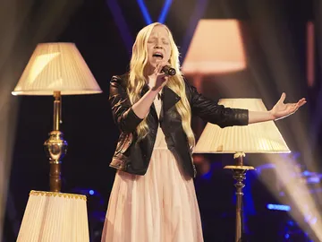 Marta Porris crea la versión más bella de ‘You are the reason’ en la Semifinal Marta Porris crea la versión más bella de ‘You are the reason’ en la Semifinal