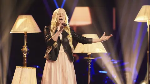 Marta Porris crea la versión más bella de ‘You are the reason’ en la Semifinal Marta Porris crea la versión más bella de ‘You are the reason’ en la Semifinal