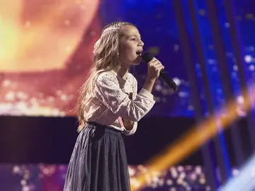 Marcella Mrvaljevich nos enternece con un tema de Birdy en la Semifinal Marcella Mrvaljevich nos enternece con un tema de Birdy en la Semifinal