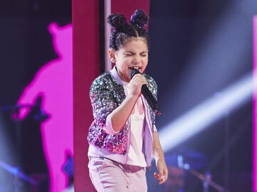 Macarena Estévez enamora a Aitana cantando ’11 razones’ en la Semifinal 