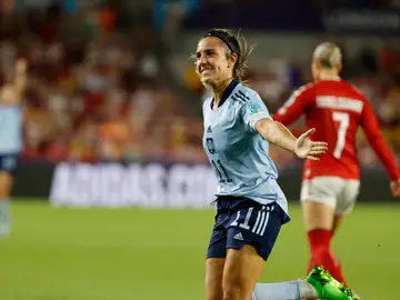 España gana a Dinamarca en el minuto 89 y se clasifica para los cuartos de final de la Eurocopa España gana a Dinamarca en el minuto 89 y se clasifica para los cuartos de final de la Eurocopa