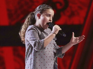 El arte inigualable de la pequeña Triana cantando ‘María de la O’ en la Semifinal 