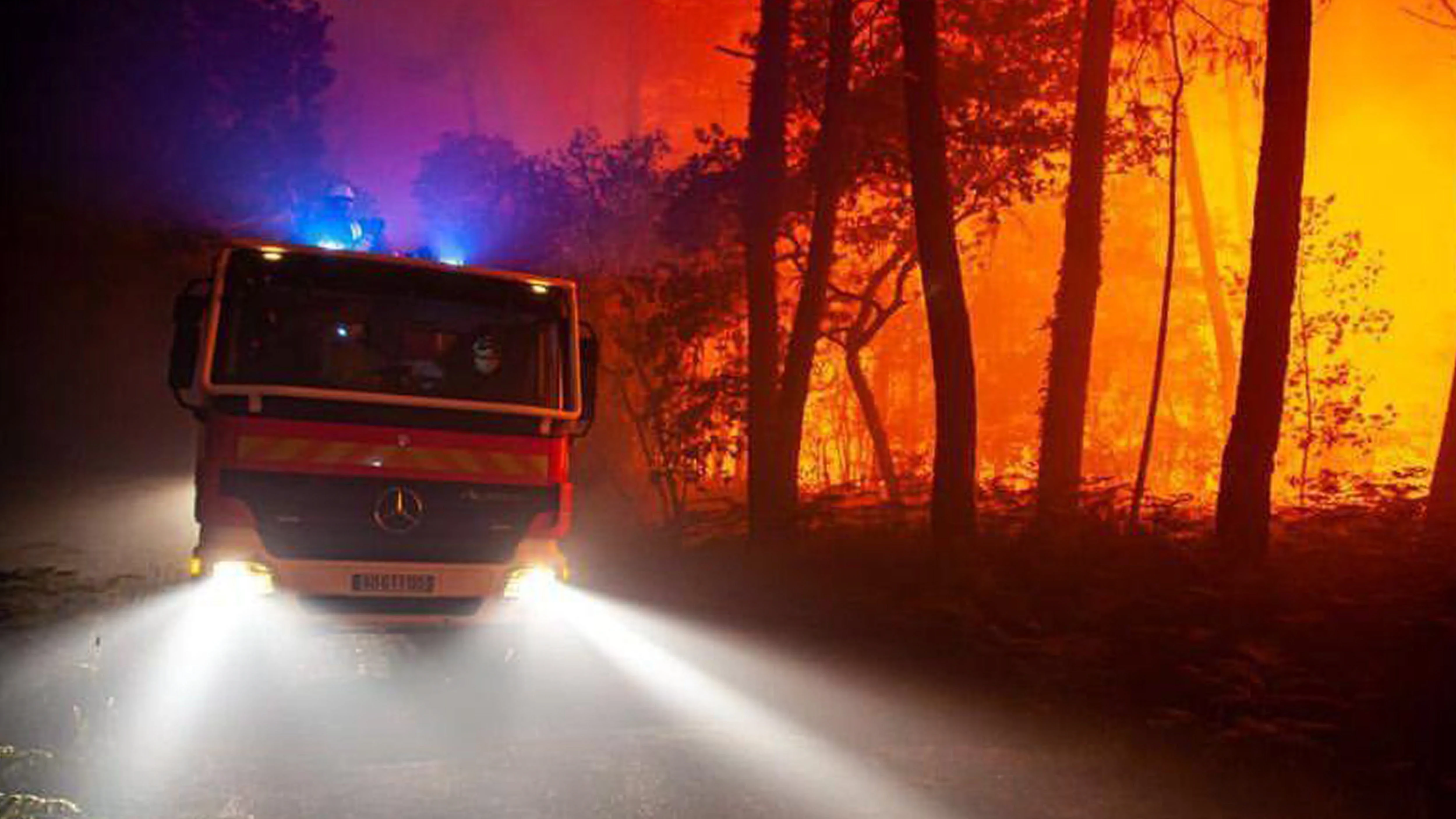 Incendio forestal activo en Francia