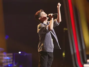 Carlos Higes, un mini Camilo interpretando ‘Manos de tijera’ en la Semifinal Carlos Higes, un mini Camilo interpretando ‘Manos de tijera’ en la Semifinal