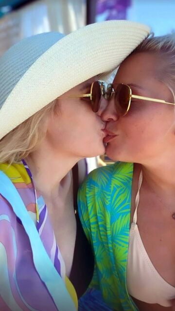 Rebel Wilson y Ramona Agruma