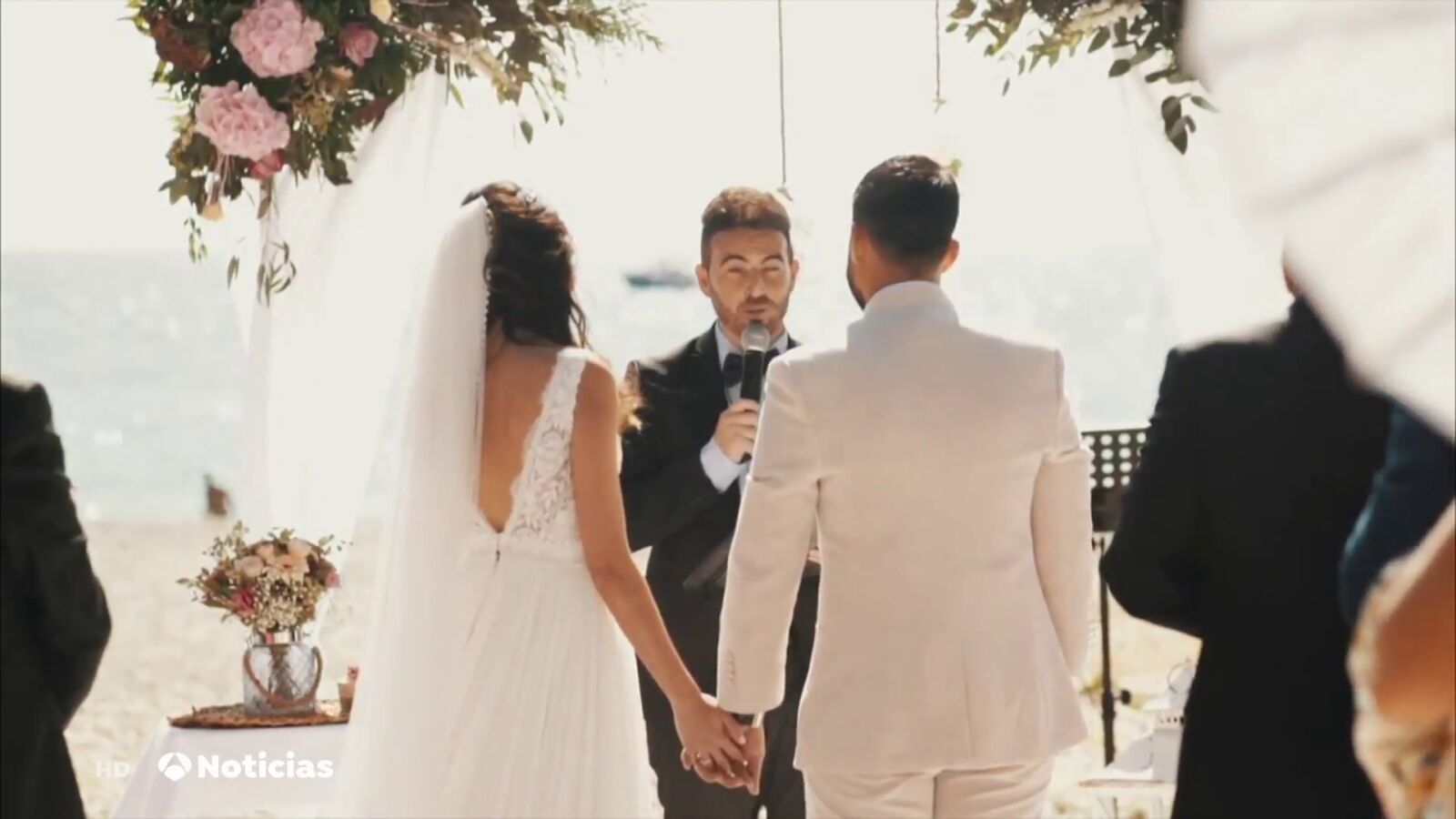 Los españoles ya no se casan por la Iglesia y apuestan por los enlaces civiles