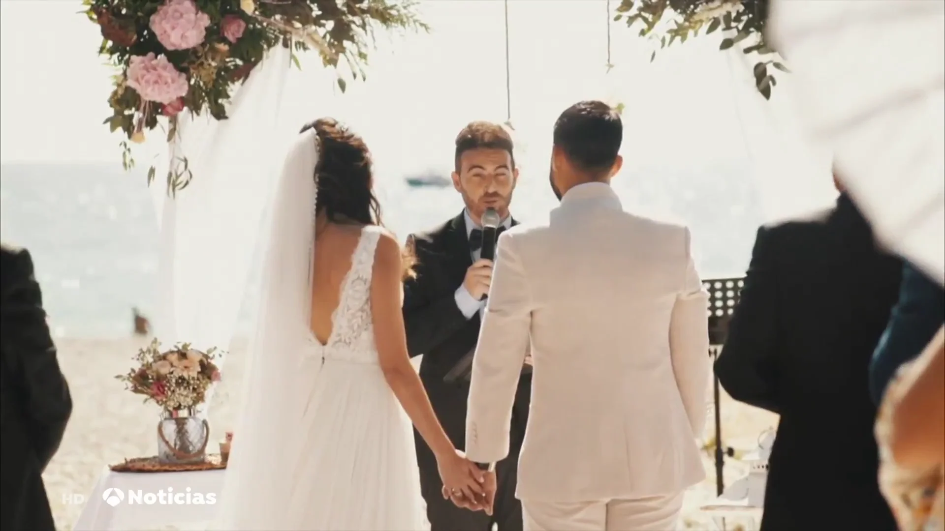 Los españoles ya no se casan por la Iglesia, prefieren los enlaces civiles Los españoles ya no se casan por la Iglesia, prefieren los enlaces civiles