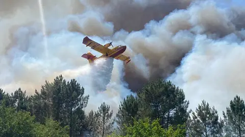 Imagen de uno de los incendios en Francia Imagen de uno de los incendios en Francia