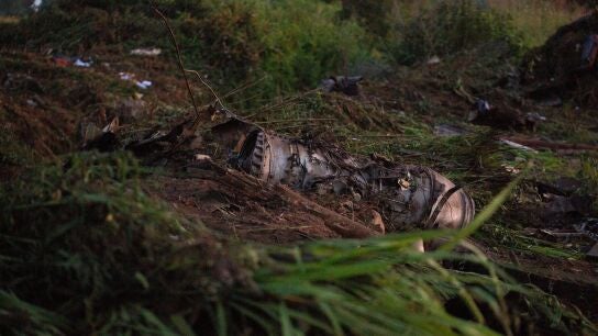Restos del avi&oacute;n de cargo ucraniano estrellado en Grecia