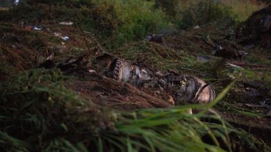 Al menos 8 muertos tras estrellarse un avión ucraniano con munición en Grecia