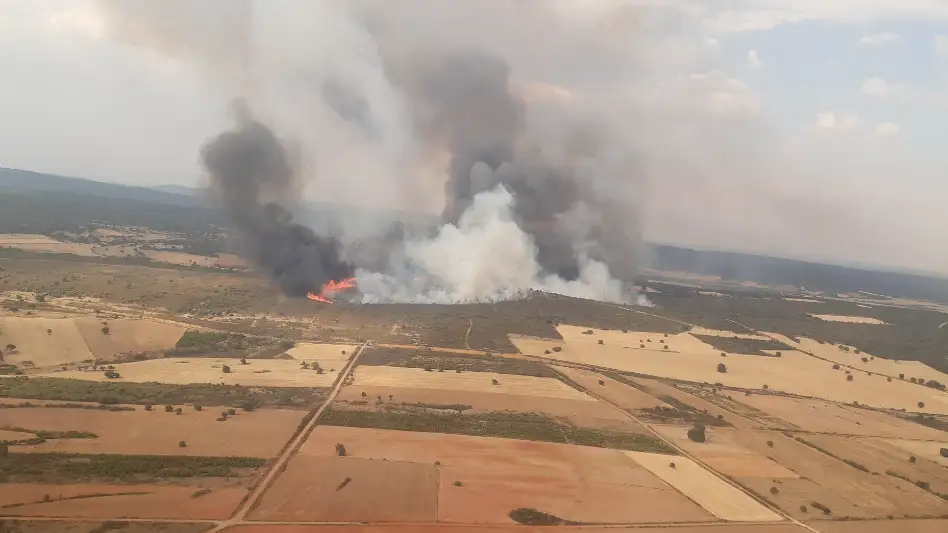 Muere un brigadista que trabajaba en la extinción del incendio de Losacio, Zamora Muere un brigadista que trabajaba en la extinción del incendio de Losacio, Zamora