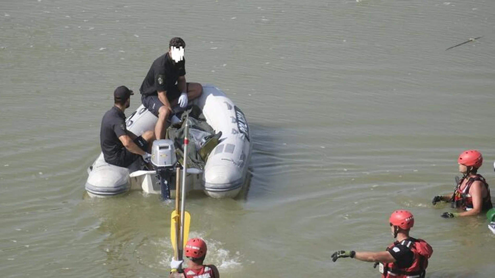 Operativo de búsqueda en el Río Guadalquivir a su paso por Córdoba