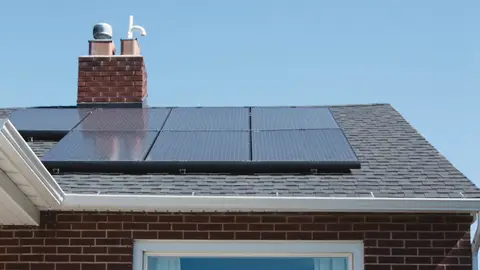 Placas solares en una comunidad de vecinos de Madrid Placas solares en una comunidad de vecinos de Madrid