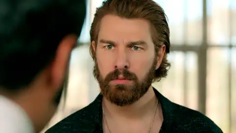 ¡Fikret descubre la trampa que le tendieron Fekeli y Demir! ¡Fikret descubre la trampa que le tendieron Fekeli y Demir!