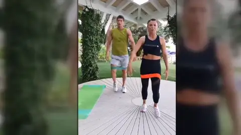 Robert Lewandowski y Anna Lewandowska durante un entrenamiento Robert Lewandowski y Anna Lewandowska durante un entrenamiento