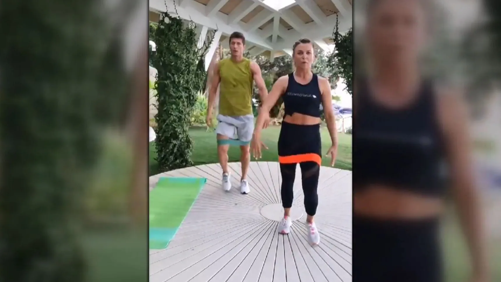 Robert Lewandowski y Anna Lewandowska durante un entrenamiento Robert Lewandowski y Anna Lewandowska durante un entrenamiento