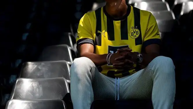 Sebastien Haller, nuevo fichaje del Borussia Dortmund, sufre un tumor de test&iacute;culo