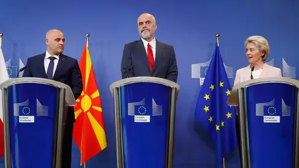 Dimitar Kovacevski, Edi Rama y Ursula von der Leyen Dimitar Kovacevski, Edi Rama y Ursula von der Leyen