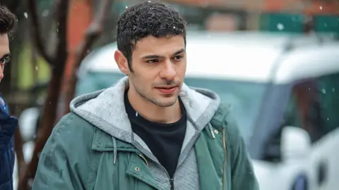 Esto es todo lo que ha pasado en el último capítulo de ‘Hermanos’: Confesiones y muchos secretos salen a la luz Esto es todo lo que ha pasado en el último capítulo de ‘Hermanos’: Confesiones y muchos secretos salen a la luz