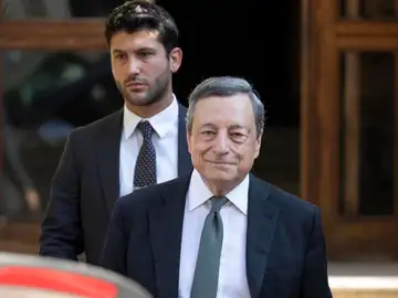 Draghi decide si sigue o no al frente del Gobierno italiano Draghi decide si sigue o no al frente del Gobierno italiano