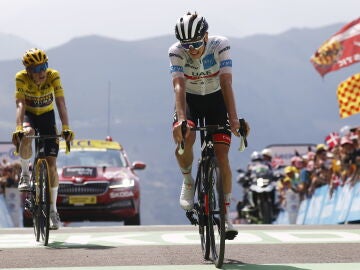 Pogacar supera a Vingegaard en la 17ª etapa del Tour de Francia con final en Peyragudes